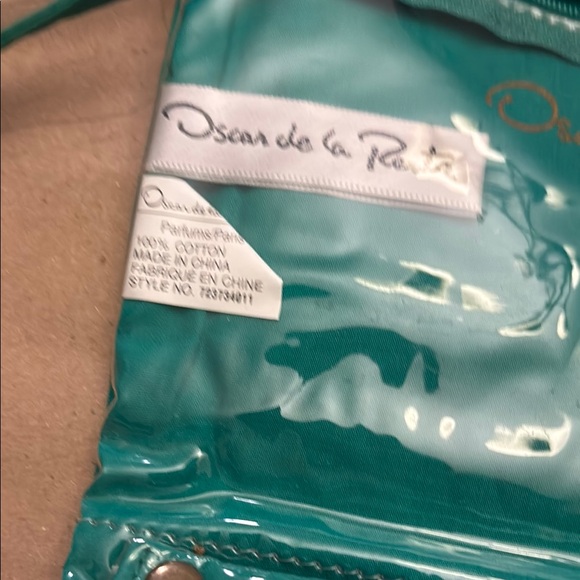 Oscar de LaRenta ~ travel Satchel ~3 zip pockets Colorful Floral Fabric - Picture 7 of 8